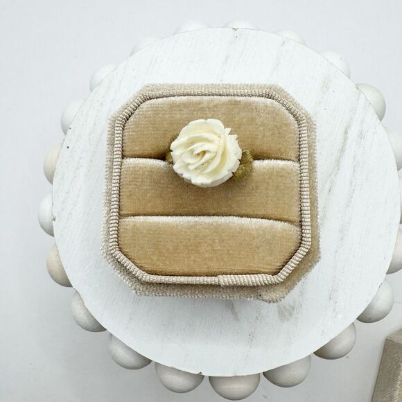 Vtg 14K Yellow Gold Carved Rose Ring With Leaves 2.4g Fine Jewelry Size 5.5 Band - Picture 7 of 16